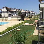 Roza Deluxe Villas Villa Guzelcamlı