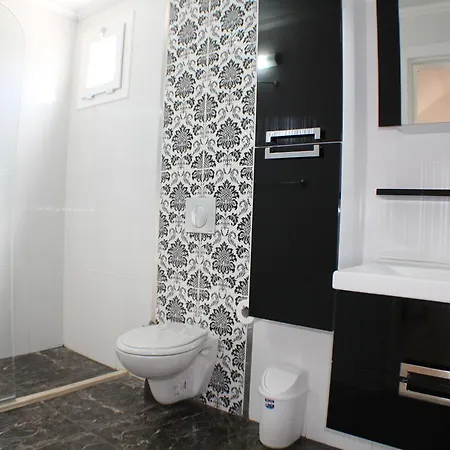 וילה Roza Deluxe Villas Guzelcamlı