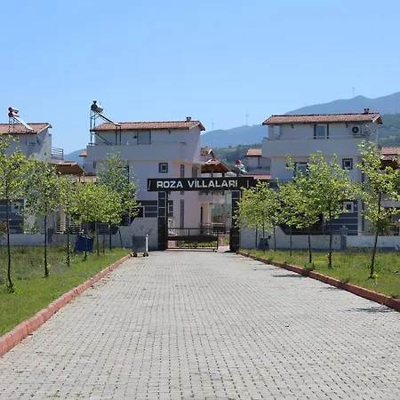 Roza Deluxe Villas グゼルカミル