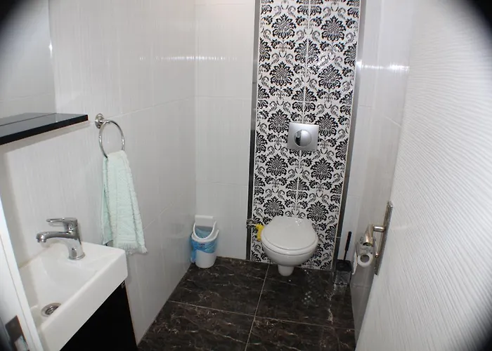 Roza Deluxe Villas *