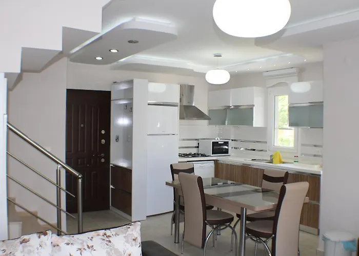 Villa Roza Deluxe Villas *