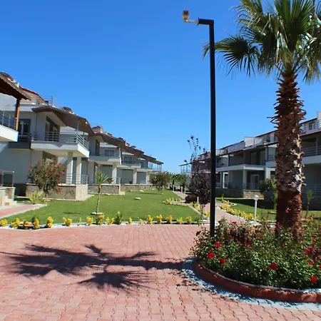 Roza Deluxe Villas *